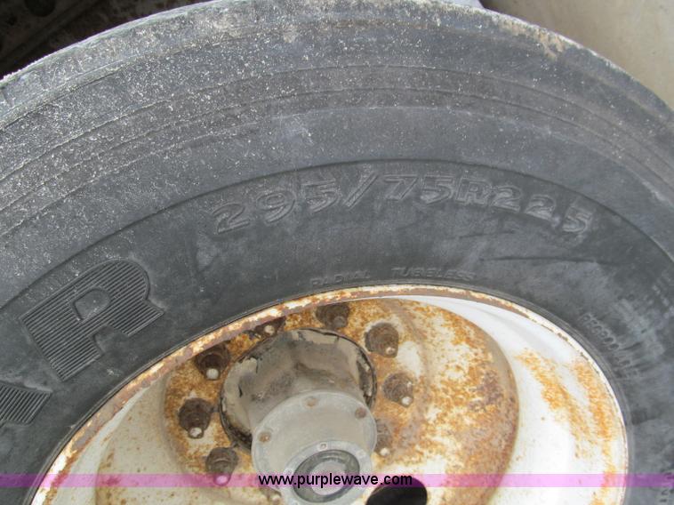 image for item D3047 1989 American 48' reefer trailer