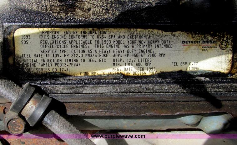 image for item D3073 1993 Volvo WIAM semi truck