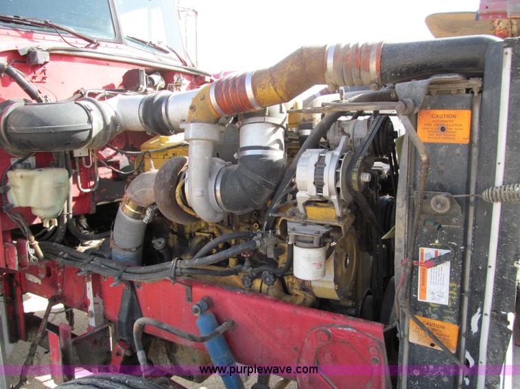 image for item D3078 1993 Peterbilt 379 semi truck