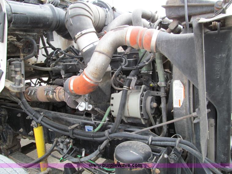 image for item D3099 1994 Kenworth T800 semi truck