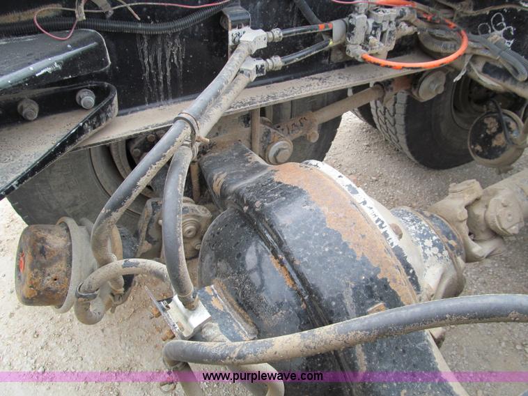 image for item D3099 1994 Kenworth T800 semi truck