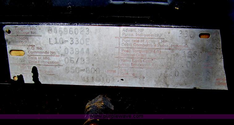 image for item D3099 1994 Kenworth T800 semi truck