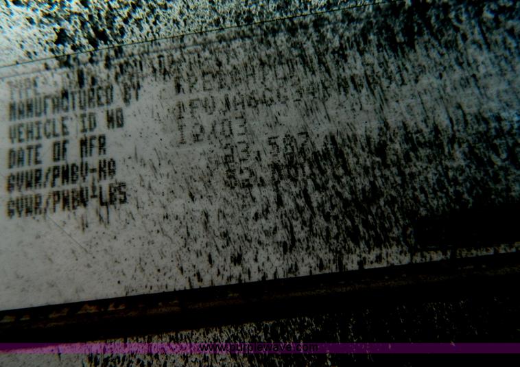 image for item D8866 2004 Freightliner Columbia semi truck