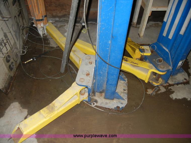 image for item A6950 Rotary lift