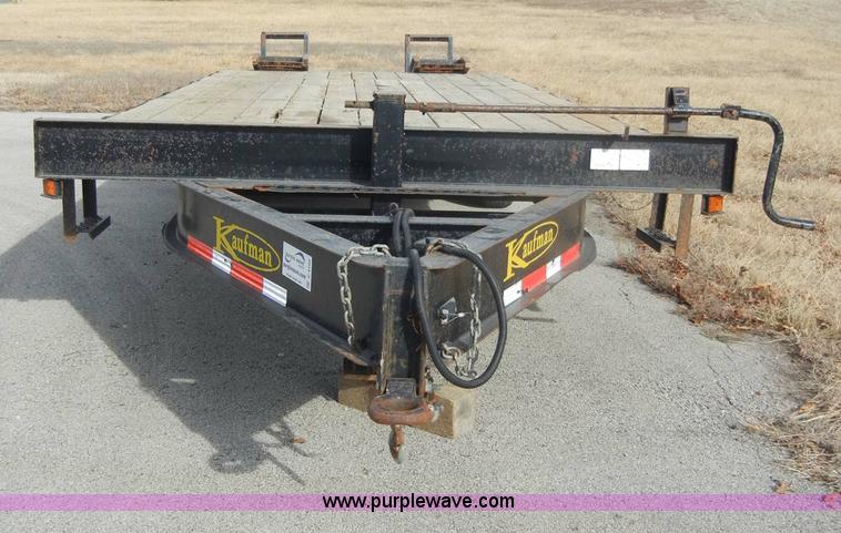 image for item C4102 2007 Kaufman 20' dual axle trailer
