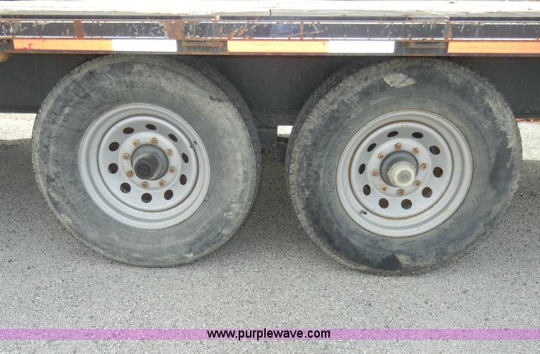 image for item C4102 2007 Kaufman 20' dual axle trailer