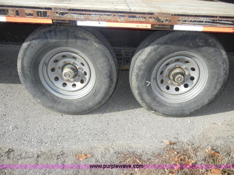 image for item C4102 2007 Kaufman 20' dual axle trailer