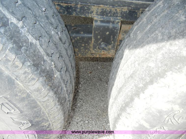 image for item C4102 2007 Kaufman 20' dual axle trailer