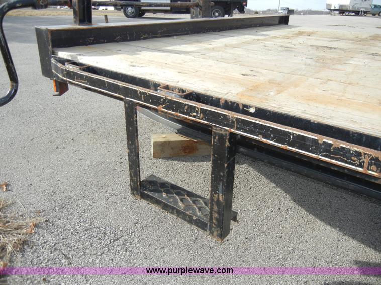 image for item C4102 2007 Kaufman 20' dual axle trailer