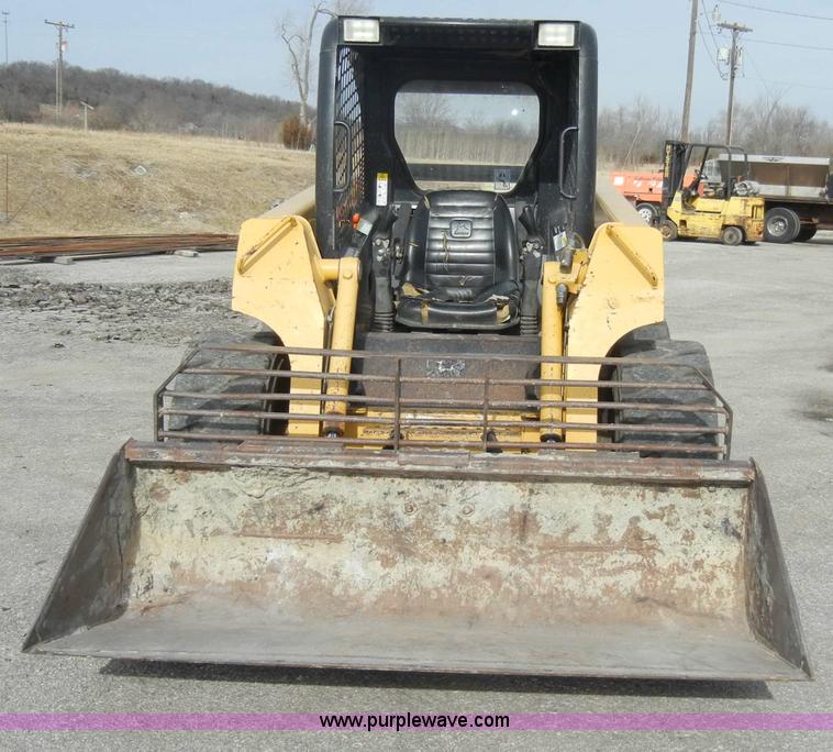 image for item C4103 1999 John Deere 250 skid steer
