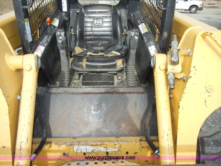 image for item C4103 1999 John Deere 250 skid steer