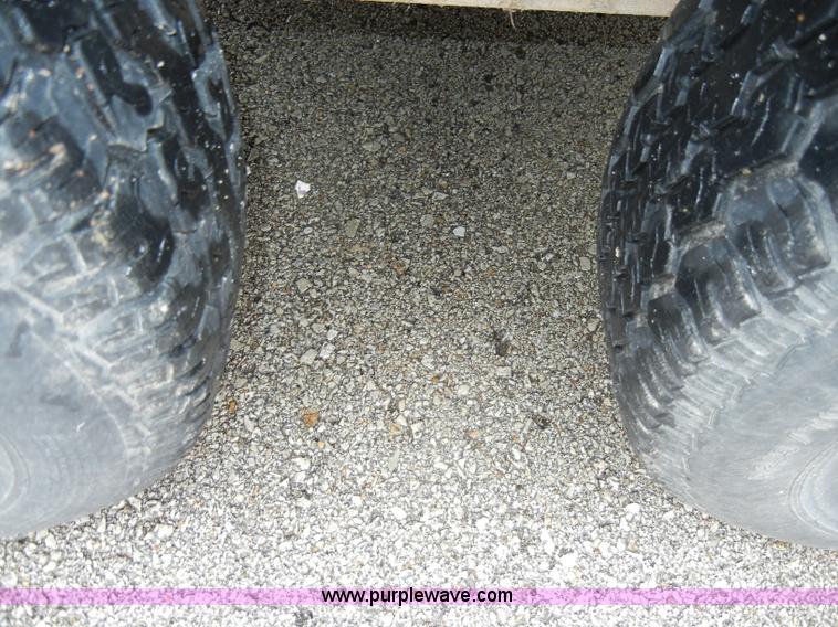 image for item C4107 2002 14' enclosed trailer