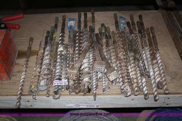 image for item H9728 (27) assorted concrete drill bits
