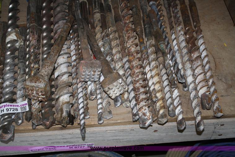 image for item H9728 (27) assorted concrete drill bits