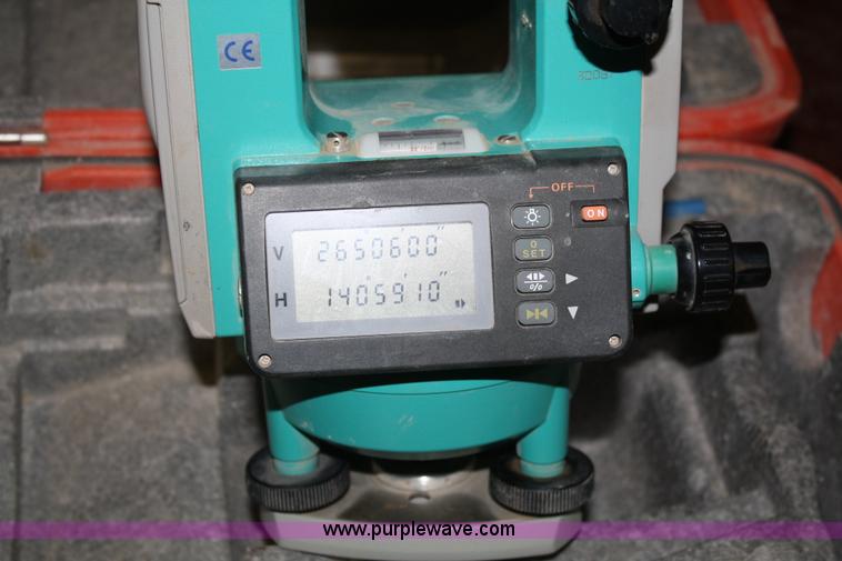 image for item H9740 Sokkia DT610 digital theodolite