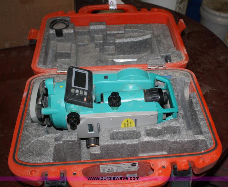 image for item H9740 Sokkia DT610 digital theodolite