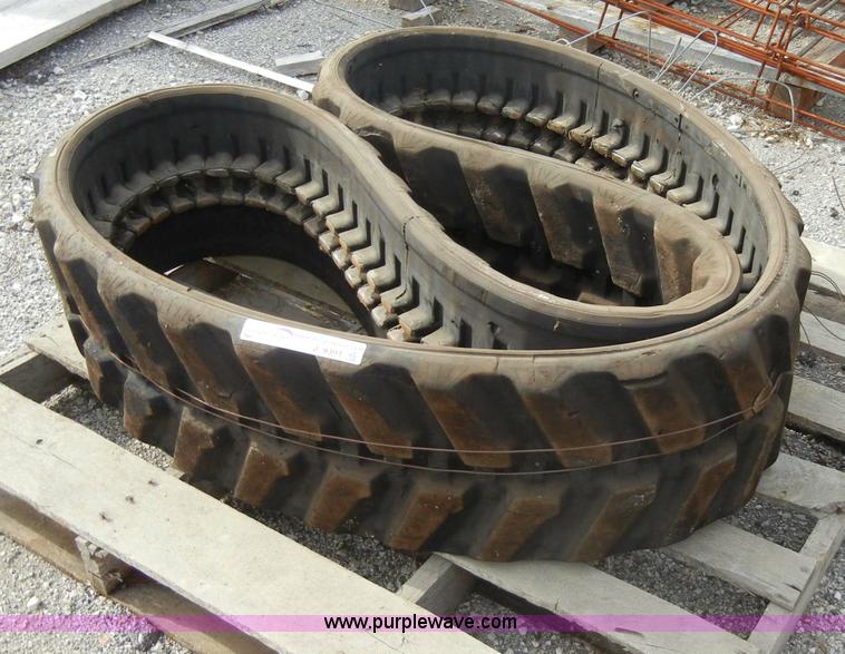 image for item J9391 12" rubber fast track for Bobcat 430 mini excavator