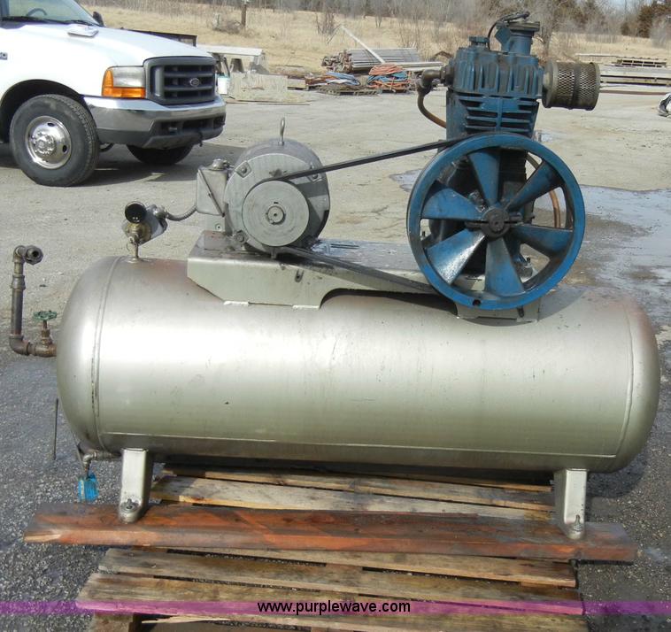 image for item J9392 National 200 gallon air compressor