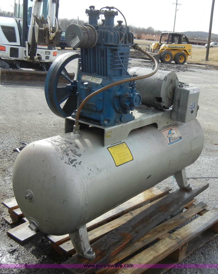 image for item J9392 National 200 gallon air compressor