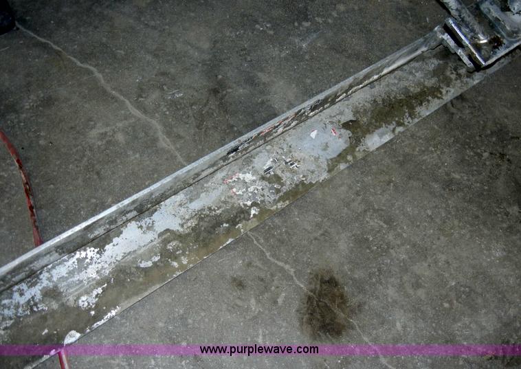 image for item J9397 Magic 10' screed