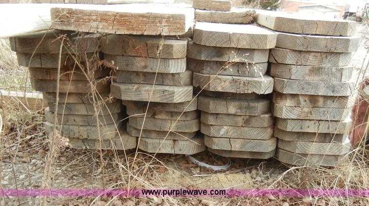 image for item J9407 Approximately 44 OSHA Standard scaffolding planks