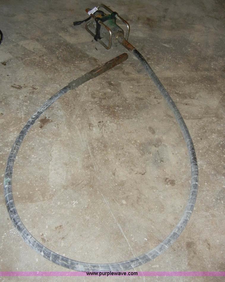 image for item J9421 Concrete vibrator