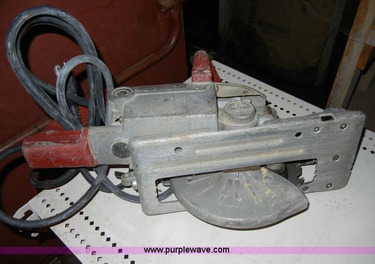 image for item J9437 (2) Skilsaw Mag 77 circular saw