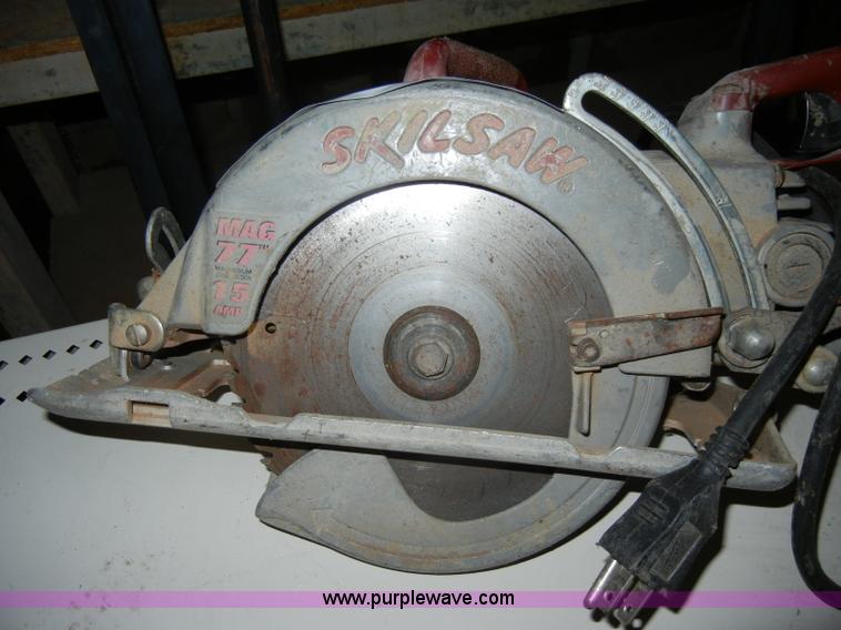 image for item J9437 (2) Skilsaw Mag 77 circular saw