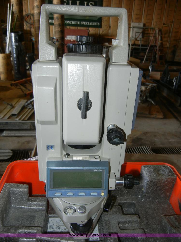 image for item J9475 Sokkia SET5F laser