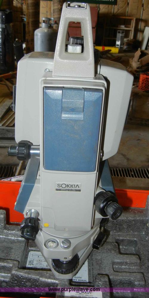 image for item J9475 Sokkia SET5F laser