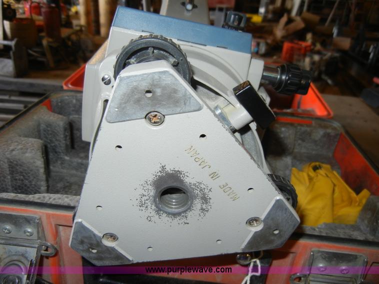 image for item J9475 Sokkia SET5F laser