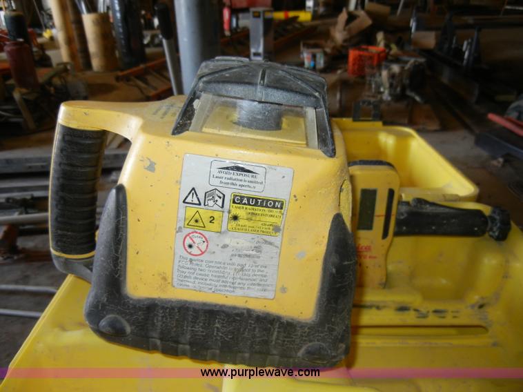 image for item J9476 Leica Rugby 100 laser with Rod-Eye Pro laser detector unit