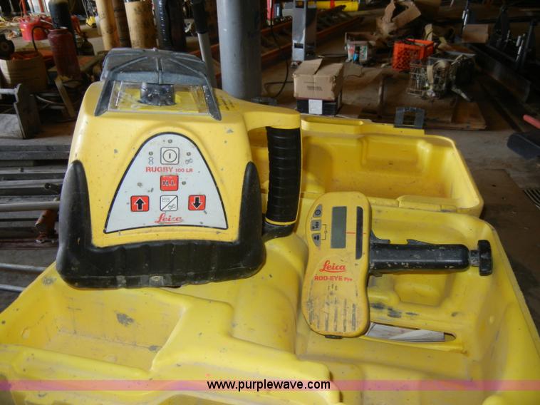 image for item J9477 Leica Rugby 100LR laser with Rod-Eye Pro laser detector unit