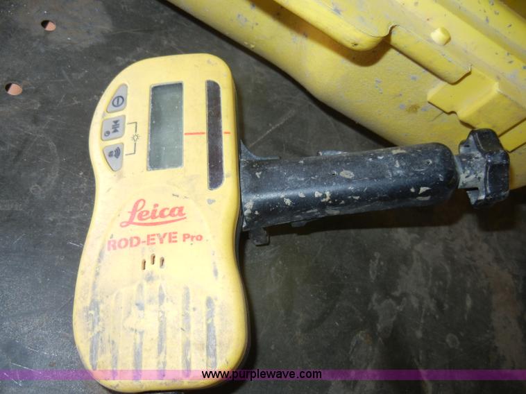 image for item J9477 Leica Rugby 100LR laser with Rod-Eye Pro laser detector unit