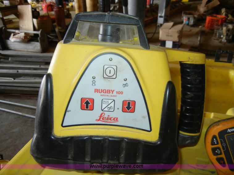 image for item J9478 Leica Rugby 100 laser with Apache Cyclone laser detector unit