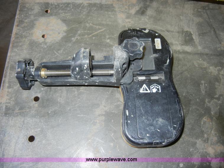 image for item J9478 Leica Rugby 100 laser with Apache Cyclone laser detector unit