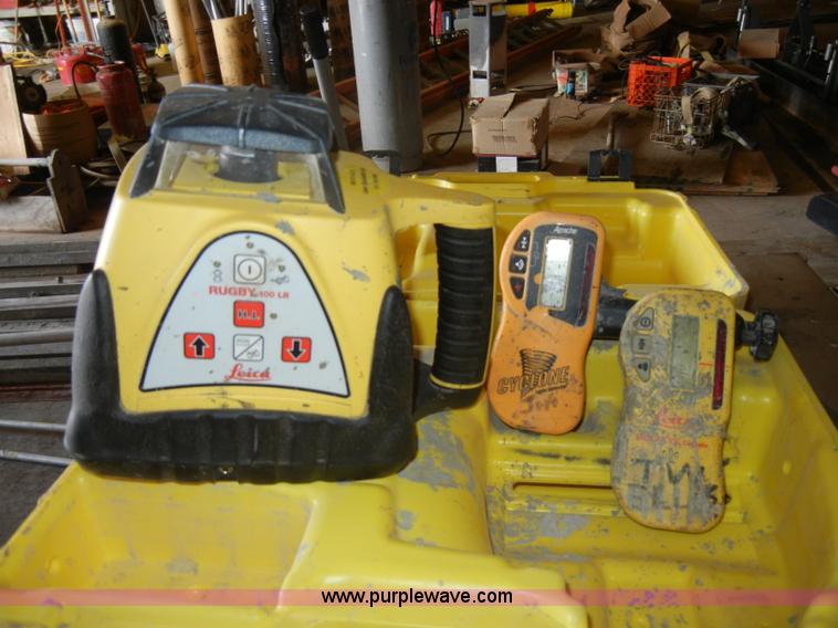 image for item J9479 Leica Rugby 100LR laser