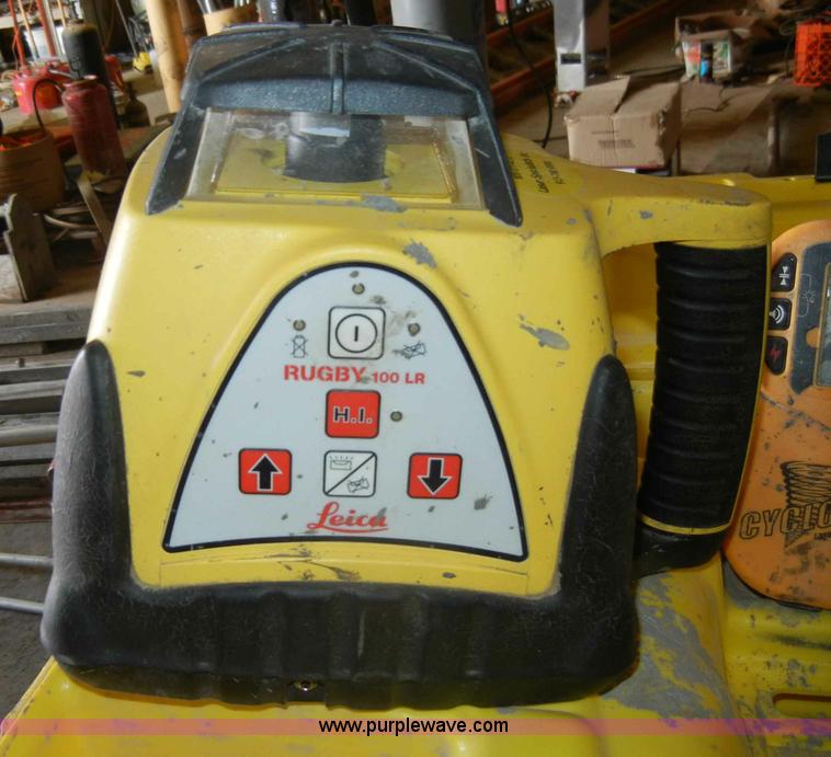 image for item J9479 Leica Rugby 100LR laser