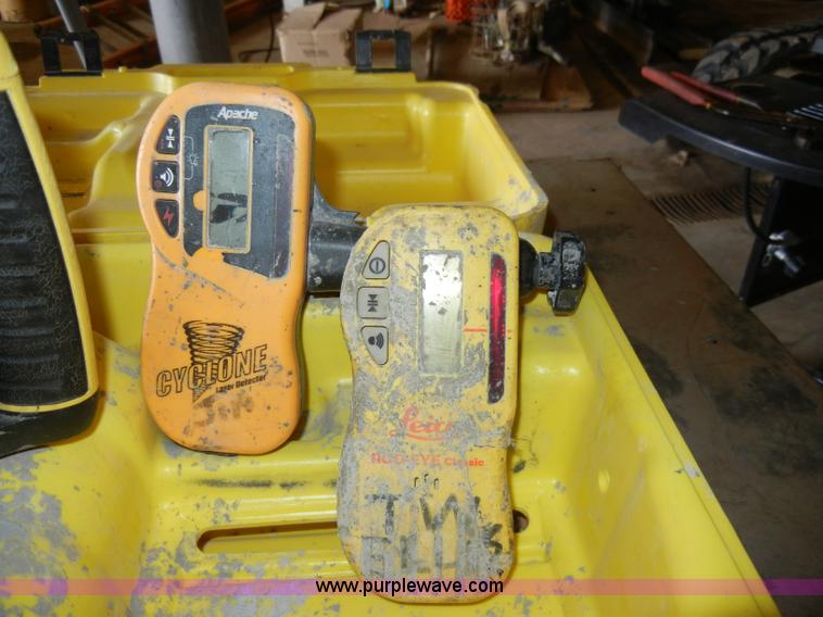 image for item J9479 Leica Rugby 100LR laser