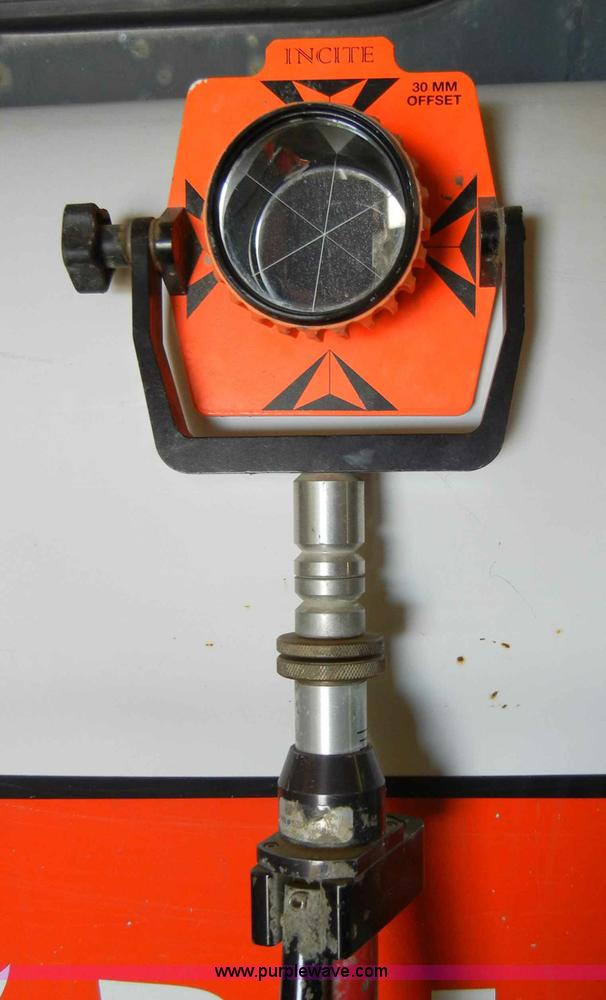 image for item J9480 Tripod prism pole and prism