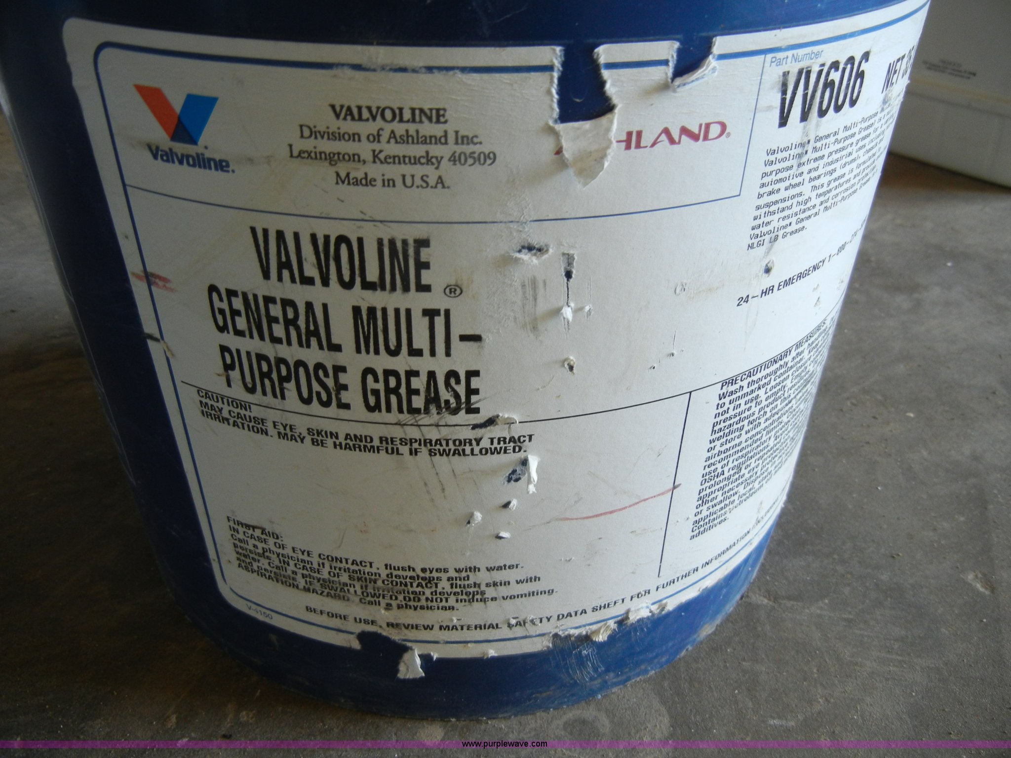 35 lbs of Valvoline general multi purpose grease in Tonganoxie, KS