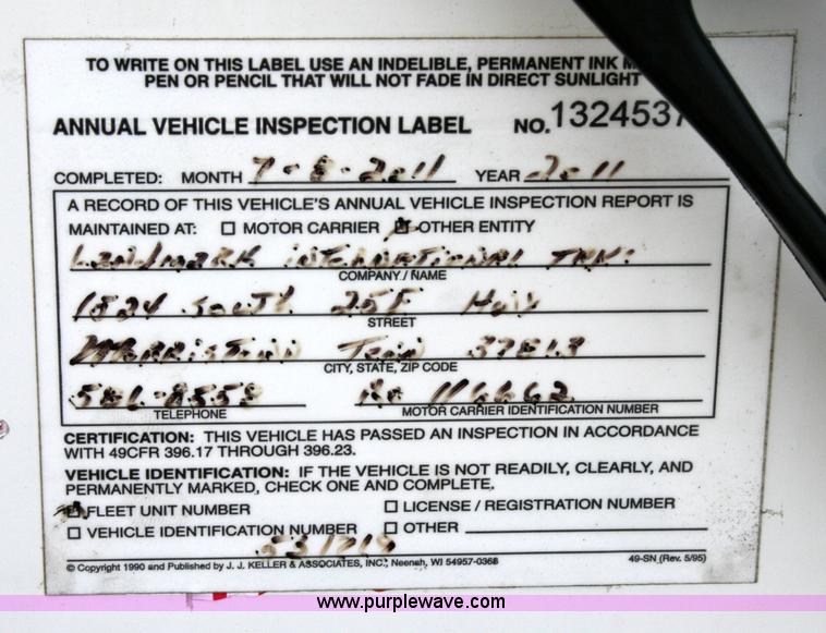 image for item A4942 2005 Freightliner FLD120SD semi truck