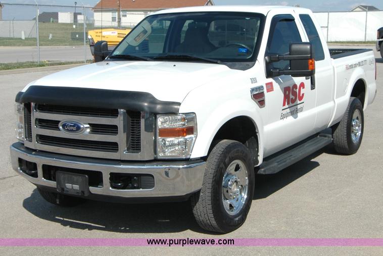 image for item A4945 2008 Ford F250 XLT Super Duty supercab pickup truck