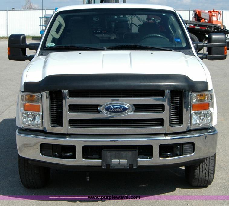 image for item A4945 2008 Ford F250 XLT Super Duty supercab pickup truck