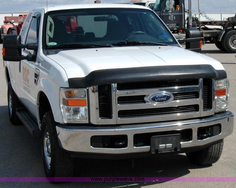 image for item A4945 2008 Ford F250 XLT Super Duty supercab pickup truck