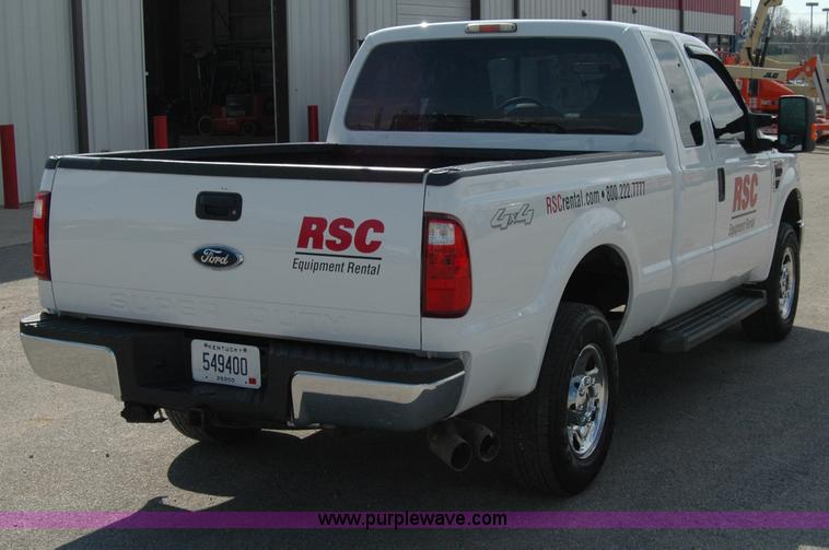 image for item A4945 2008 Ford F250 XLT Super Duty supercab pickup truck