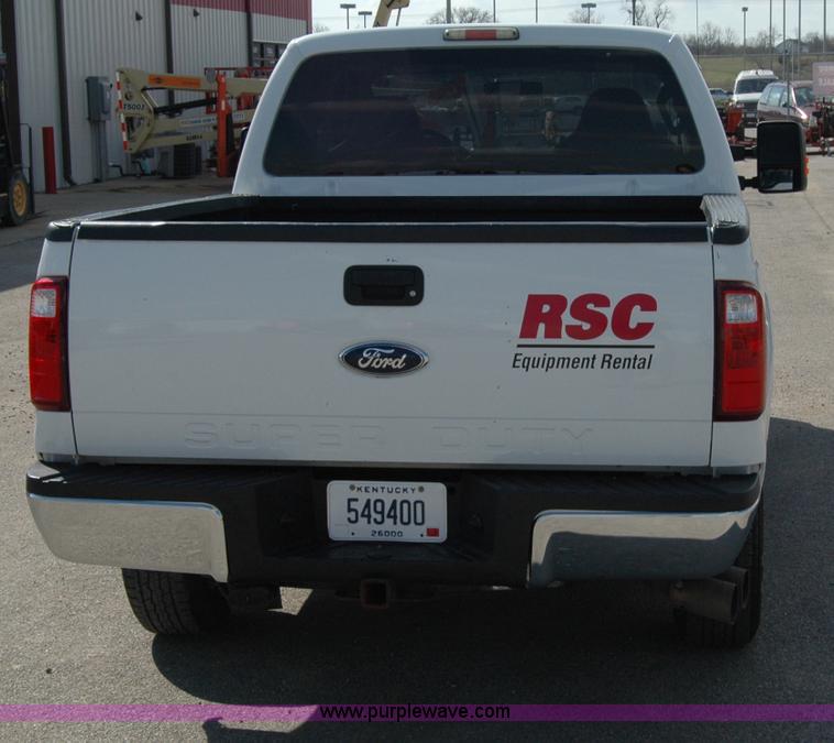 image for item A4945 2008 Ford F250 XLT Super Duty supercab pickup truck