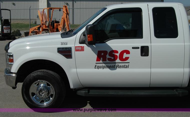 image for item A4945 2008 Ford F250 XLT Super Duty supercab pickup truck