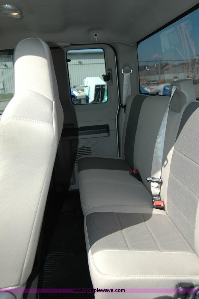 image for item A4945 2008 Ford F250 XLT Super Duty supercab pickup truck
