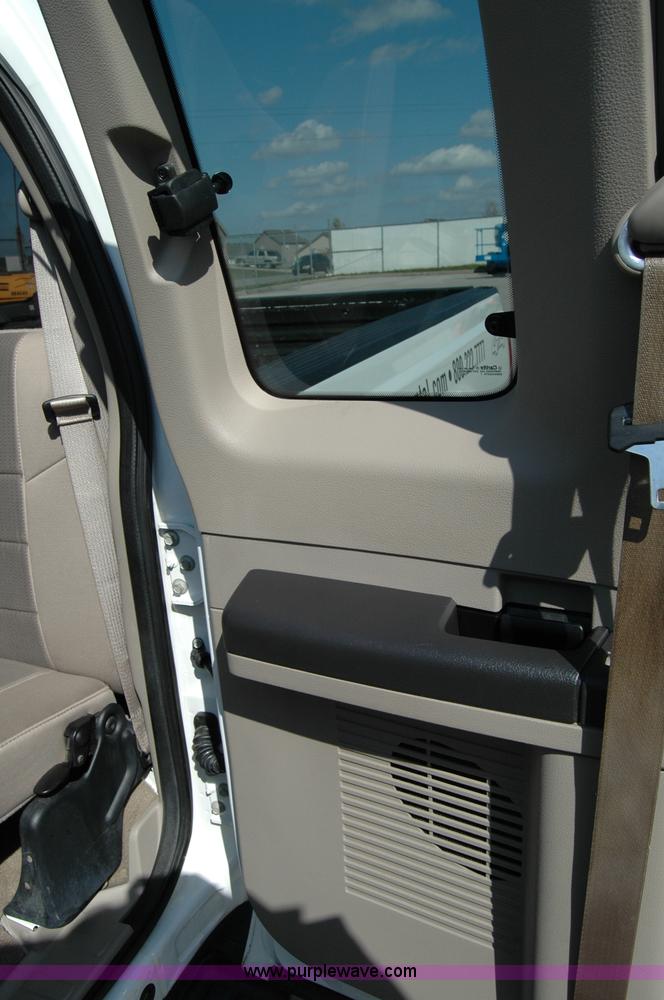 image for item A4945 2008 Ford F250 XLT Super Duty supercab pickup truck